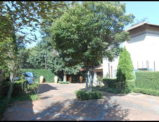 4 BEDROOM HOUSE FOR SALE IN MUCKLENEUK